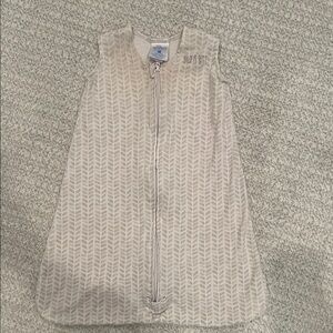 Halo Sleep Sack- size small (birth to 6 months)